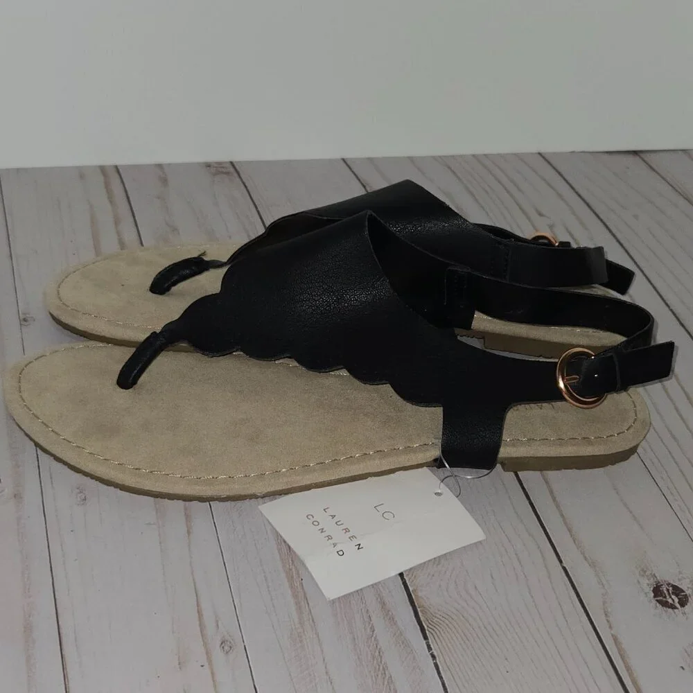 LC Lauren Conrad Black Scalloped Thong Sandals NWT Women’s L 9/10